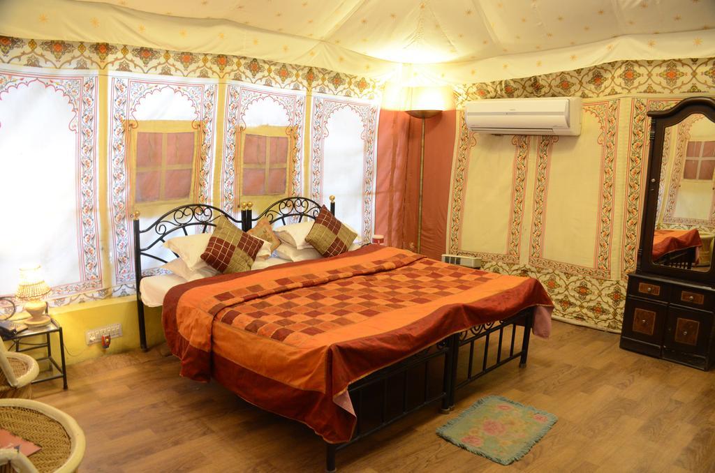 The Aravali Tent Resort Udajpur Pokoj fotografie