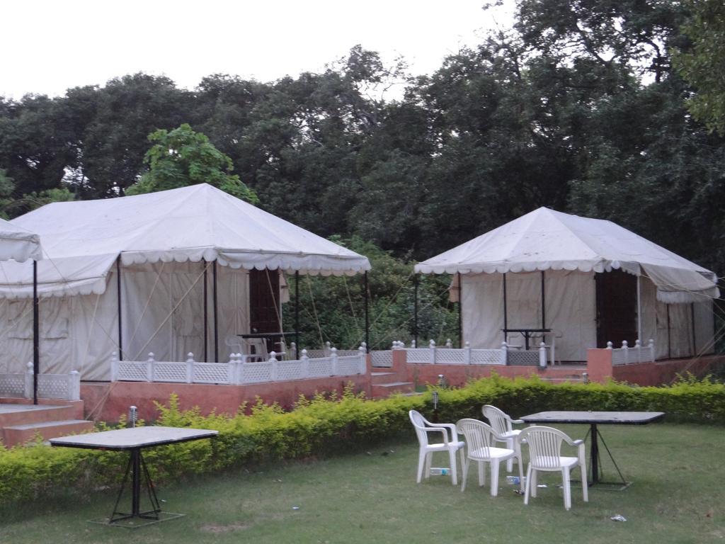 The Aravali Tent Resort Udajpur Pokoj fotografie