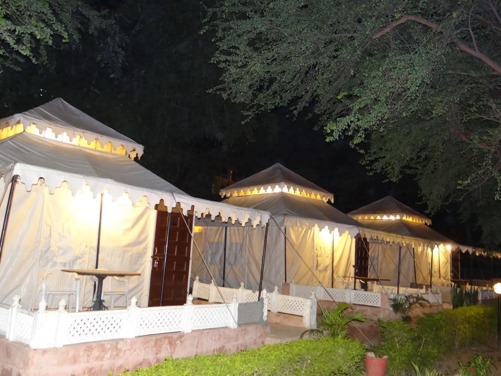 The Aravali Tent Resort Udajpur Pokoj fotografie